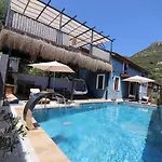 Ihtiyarsoeguet Marmaris