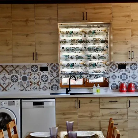 Ihtiyarsoeguet Villa *