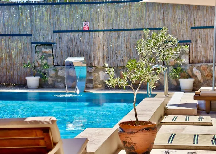 Ihtiyarsoeguet Marmaris